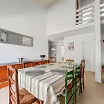 Maison Avec Jardin, Terrasse, Cheminée Insert Et Bois *
