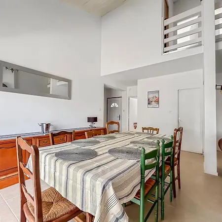 Maison Avec Jardin, Terrasse, Cheminée Insert Et Bois *