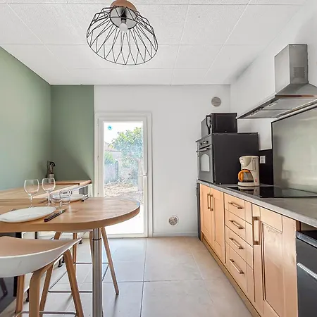 아파트 Maison Avec Jardin, Terrasse, Cheminee Insert Et Bois