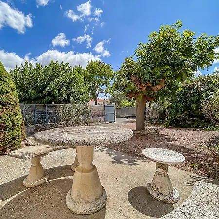Maison Avec Jardin, Terrasse, Cheminée Insert Et Bois *